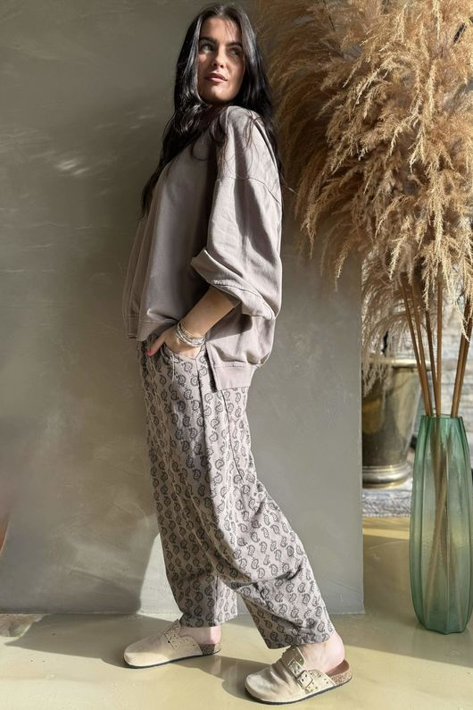 Lagen Lantern Sleeve Sweatshirt Mocha